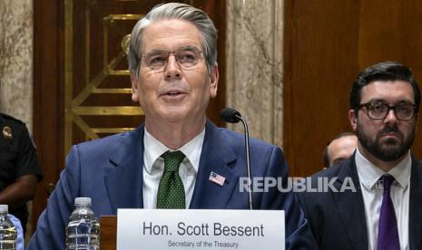 Gedung Putih Setop Kelonggaran Minyak Rusia, Sinyal Perang Dagang Baru Dimulai?