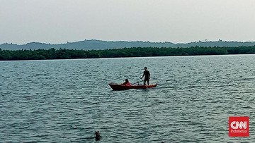 Nelayan Temukan Bagian Pesawat Asing di Perairan Kepri