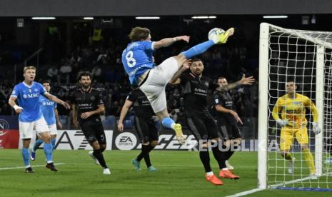 Napoli Pesta Gol ke Gawang Cremonese, Tunda Perayaan Scudetto Inter