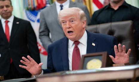 Trump Ancam Terus Blokade Hormuz, Harga Minyak Meroket