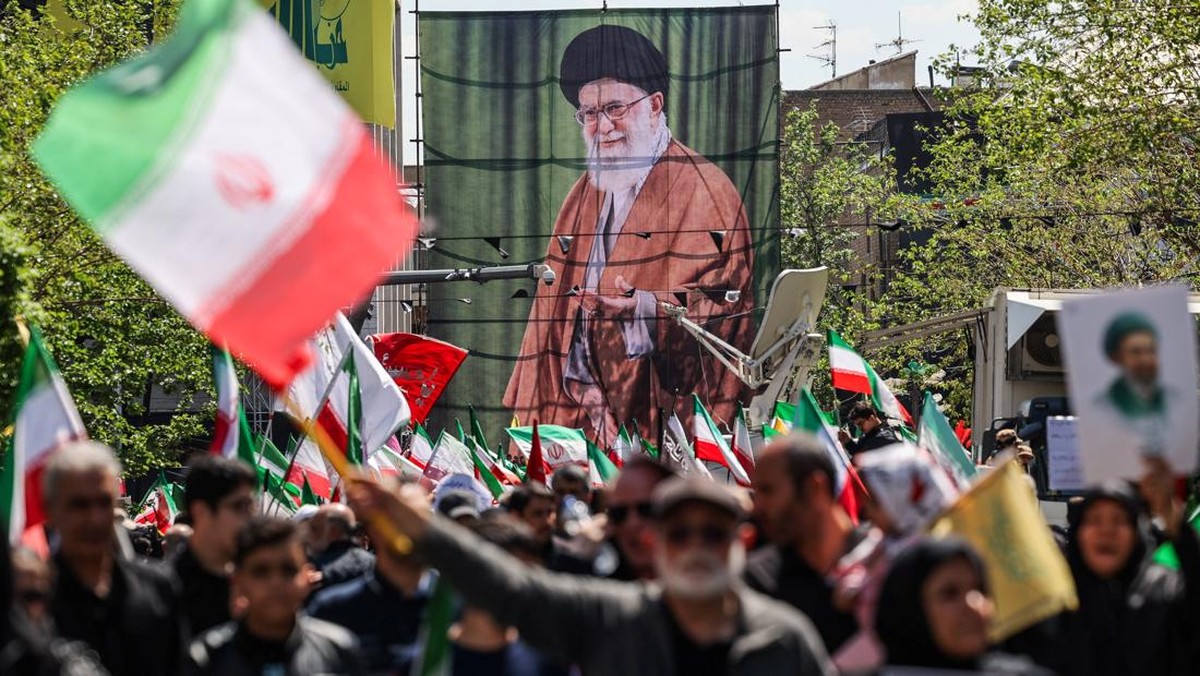 Iran Mulai Melemah, Perang Buat Warga Teriak Susah