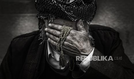 Tangis Sang Raja karena Bahlul