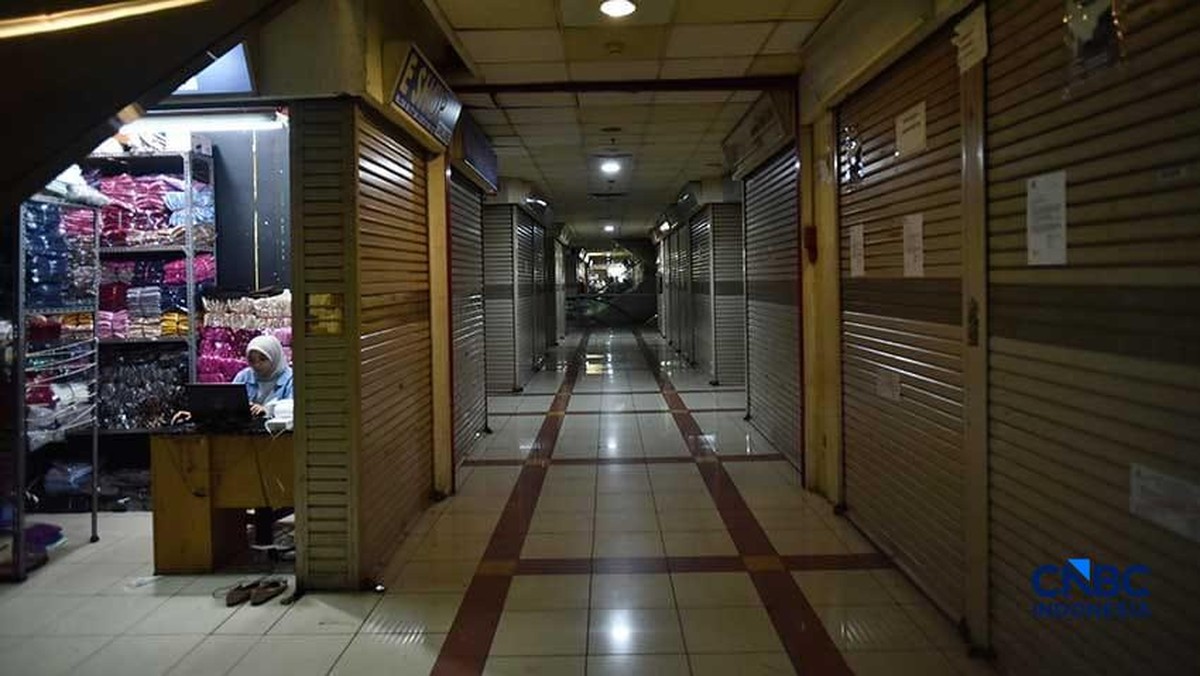 Penampakan Lantai 3A Pasar Tanah Abang Sepi Bak Kuburan, Pertanda Apa?