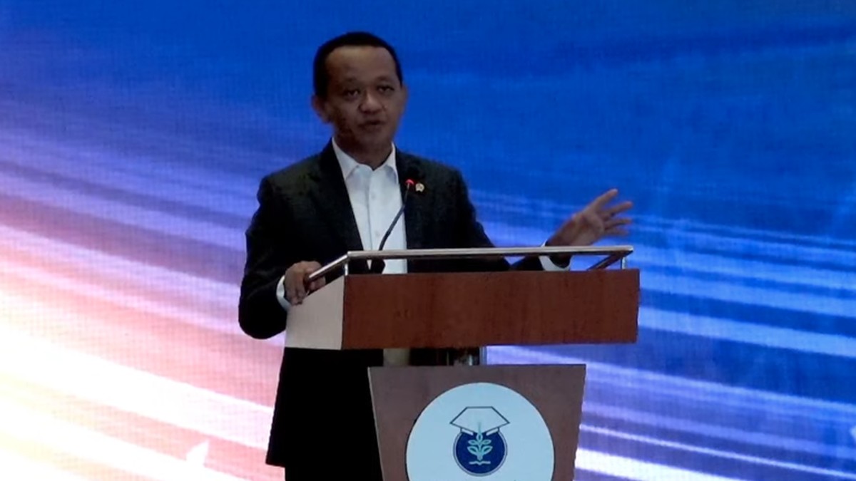 Bahlil Targetkan Mandatori Campuran Etanol 20% Mulai 2028
