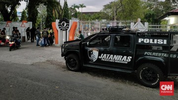 Mahasiswa Kritik Pengamanan Ketat di UNM saat Hardiknas Makassar