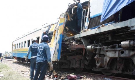 Penyebab Kereta Argo Bromo Tabrak Avanza yang Tewaskan 4 Orang di Grobogan, Mesin Mobil Mati di Rel