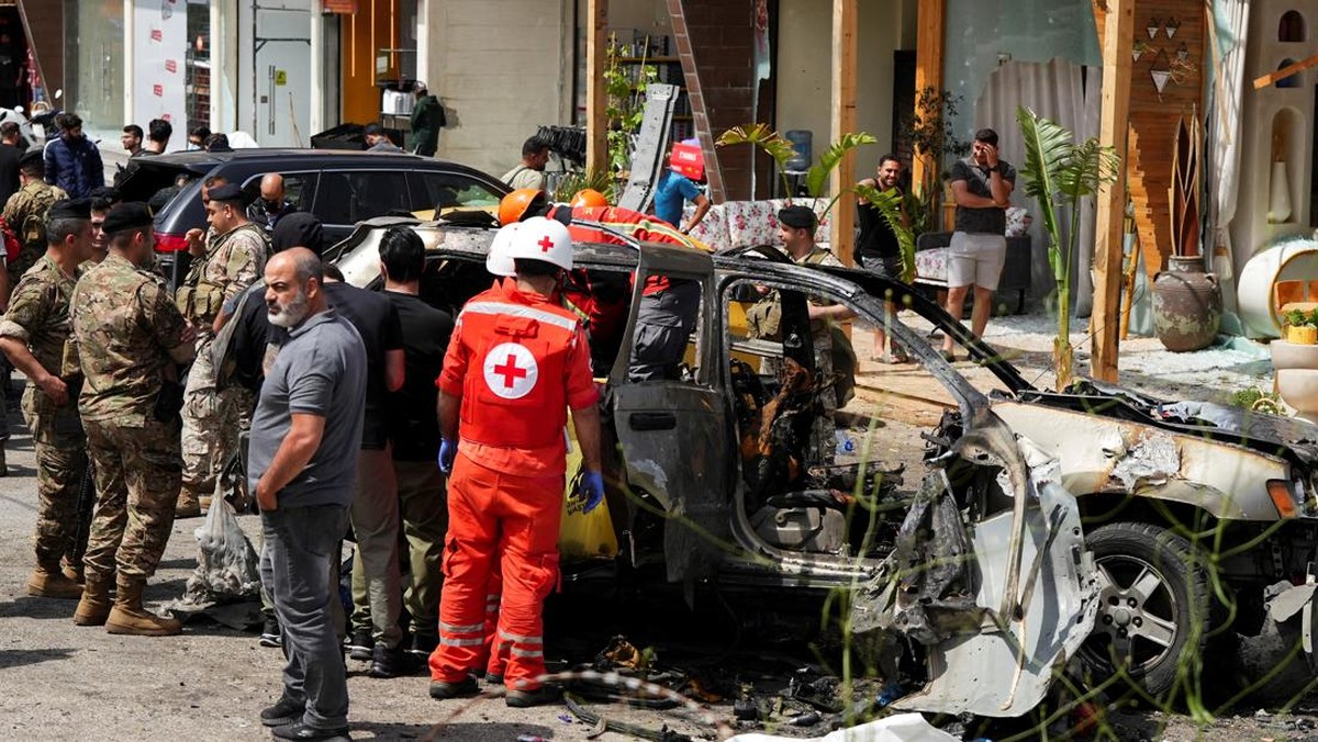 Penampakan Mengerikan Bom Mobil di Lebanon