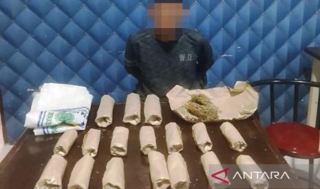 Polres Aceh Barat Tangkap Nelayan Terduga Pengedar 751 Gram Ganja