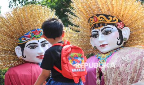 Desainer Top Indonesia Bakal Turun Tangan Mendandani 500 Ondel-Ondel Jakarta