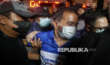 Momen Penahanan Roy Suryo terkait Kasus Dugaan Fitnah soal Ijazah Jokowi