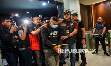 Tersangka Taufik Hidayat Sempat Melarikan diri ke Tangerang