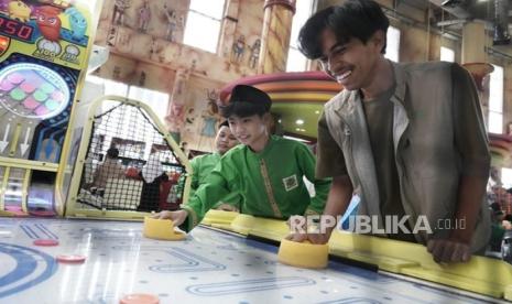 Memuliakan Anak Yatim di Bulan Muharram, Ini Landasan dan Tradisinya