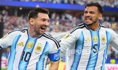 Sempat Gagal Penalti, Dua Gol Messi Antar Argentina Lolos ke 32 Besar Piala Dunia 2026
