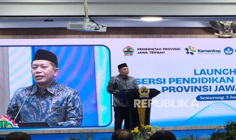 Menkop Ajak Mahasiswa Tak Pesimis terhadap Program Kopdes Merah Putih