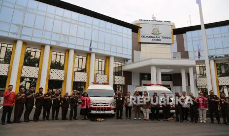 PetroChina Serahkan Dua Ambulans untuk Perkuat Kesiapan Operasional RS Adhyaksa Jambi