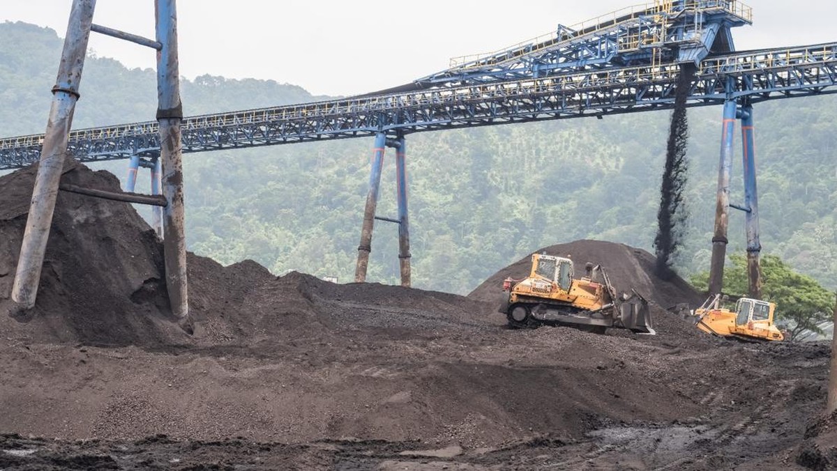 Sah! Bahlil Resmi Terbitkan Aturan Baru Soal Pencampuran Batu Bara