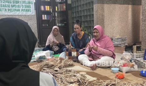 Telkom University Kembangkan Ekonomi Sirkular di Garut Lewat Pemanfaatan Limbah Pelepah Pisang