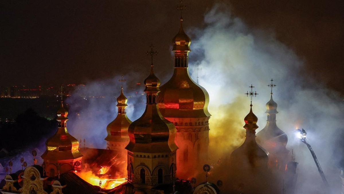 ‘Hujan’ Rudal! Potret Katedral Dibombardir Rusia, Korban Berjatuhan