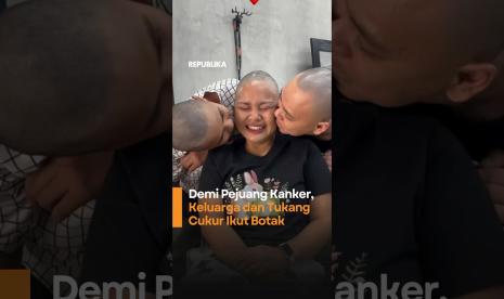 Demi Pejuang Kanker Keluarga dan Tukang Cukur Ikut Botak