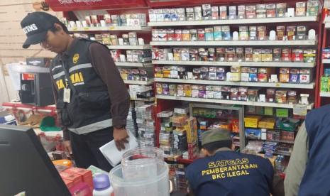 Tim Gabungan Sita 5.848 Batang Rokok Ilegal di Jepara