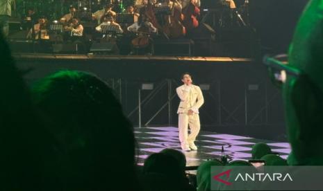 Afgan Tutup Konser “Retrospektif” dengan “Jodoh Pasti Bertemu”