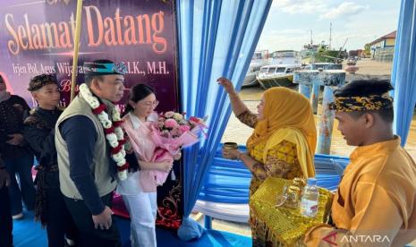 Kapolda Kaltara Irjen Agus Wijayanto Tiba, Disambut Prosesi Adat Bulungan