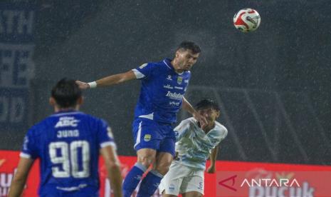Persib Bandung Perpanjang Kontrak Julio Cesar untuk Musim 2026/2027