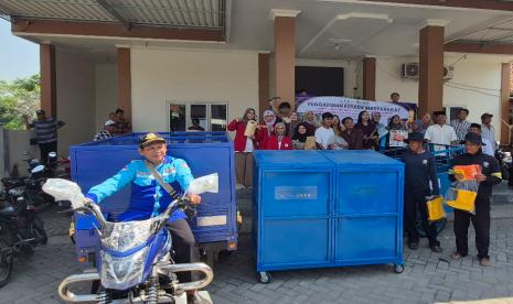 UMB Bangun Pengelolaan Sampah dan Pangan Lokal di Desa Pondok Kelor