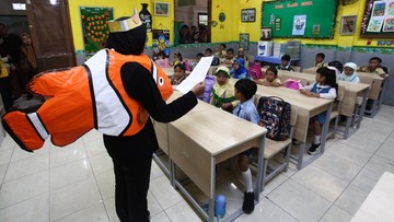 Golkar: Biaya Pendidikan Rp18 Juta per Siswa, Jauh di Atas Dana BOS