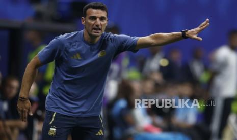 Scaloni Puji Mental Juara Argentina Setelah Singkirkan Inggris Secara Dramatis di Final Piala Dunia