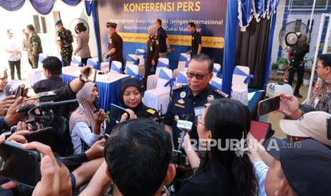 Bea Cukai Ungkap Penyelundupan Satu Kilogram Sabu di Bandar Internasional Sultan Hasanuddin 