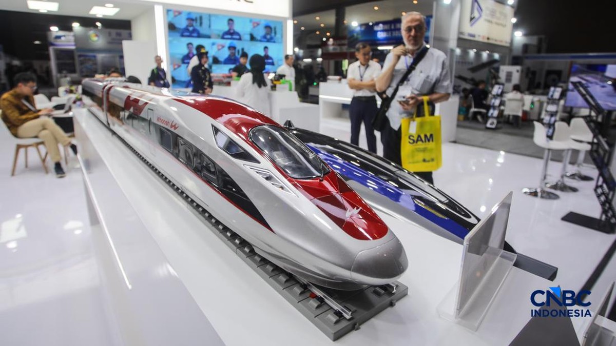 Perusahaan China Hingga BUMN RI Jualan Produk Kereta di Kemayoran