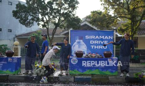 Dukung Kebutuhan Hidrasi, Aqua Hadirkan Pengalaman ‘Adem’ pada Mandiri Jogja Marathon