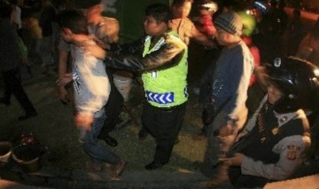 Sudah Sebulan Lebih Warga Bandung Dihantui Serangan Gerombolan Pemuda Bersenjata Tajam