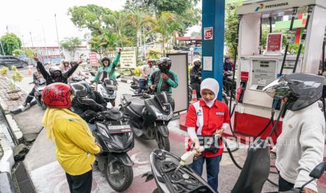 BPH Migas Kawal Distribusi Pertamina Patra Niaga Sumbagut, Antrean di SPBU Berangsur Terurai