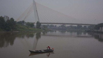 Pekanbaru Diselimuti Kabut Asap, Kualitas Udara Tidak Sehat