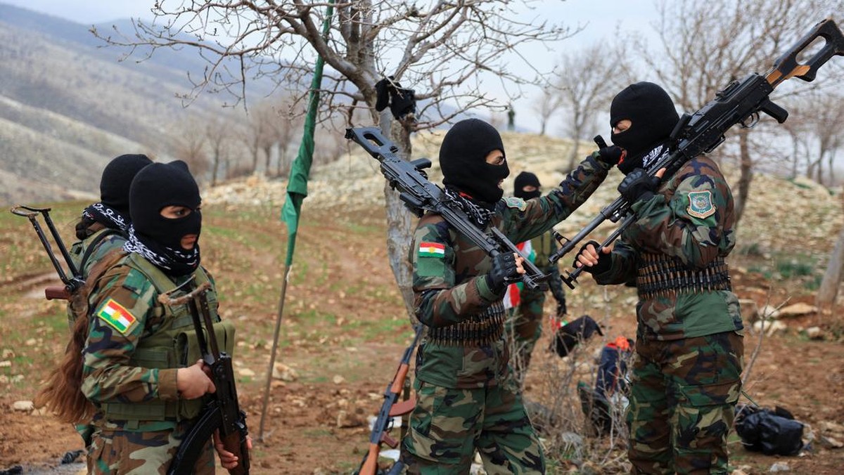 Iran Mulai Diserang Dari Dalam: Markas Militer Diserbu-Tentara Tewas