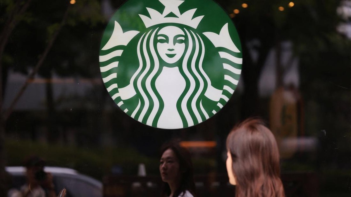 Polisi Gerebek Kantor Pusat Starbucks, Ada Apa?