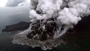 Gunung Anak Krakatau Masih Erupsi, Ada Puluhan Gempa Low Frequency