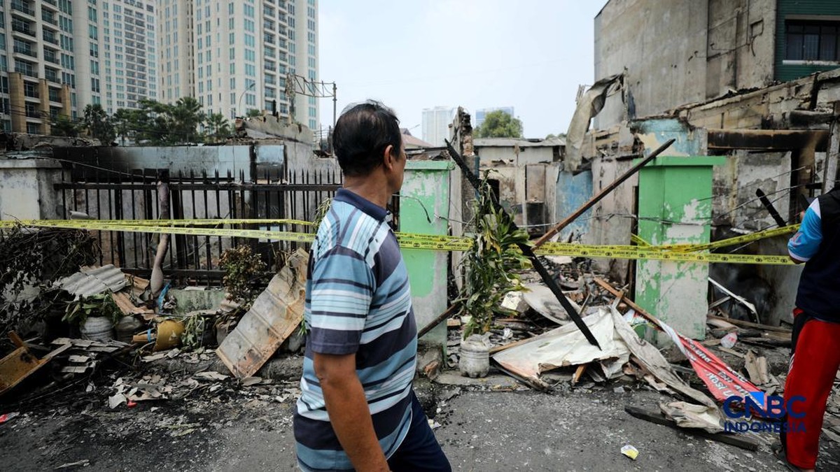 Potret Rumah Rusak Parah-Sisa Tembok Bekas Kebakaran di Kebayoran Lama