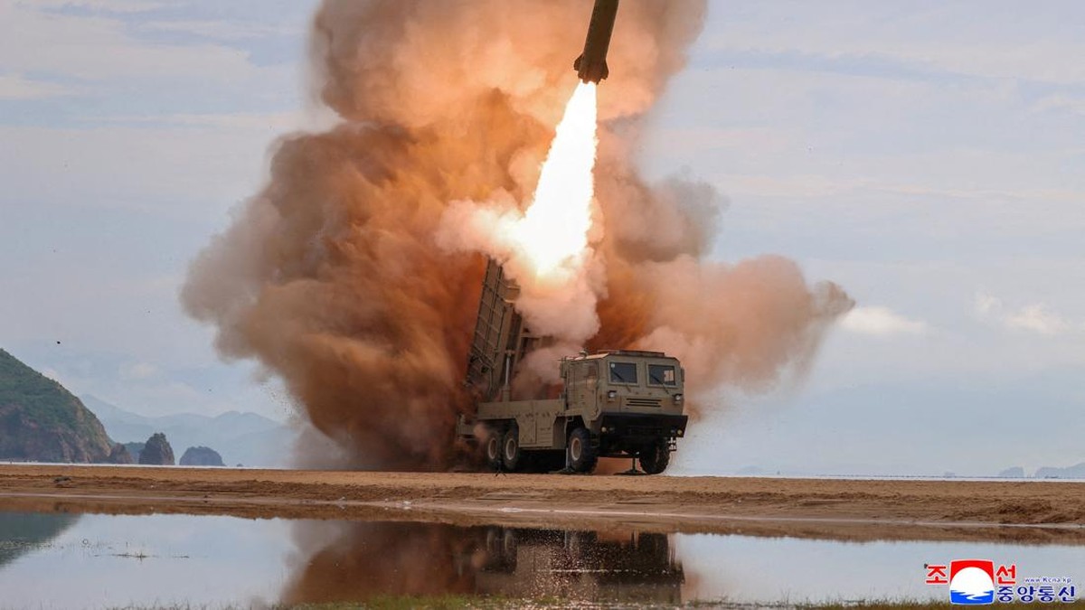 Kim Jong Un Ngamuk! Korut Tembakan Rudal ke Laut Jepang