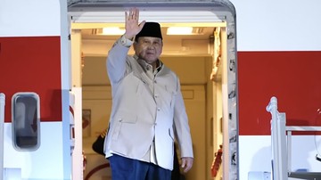 Cerita Prabowo Healing di Tengah Kesibukan Lewat Renang, Tidur, Baca