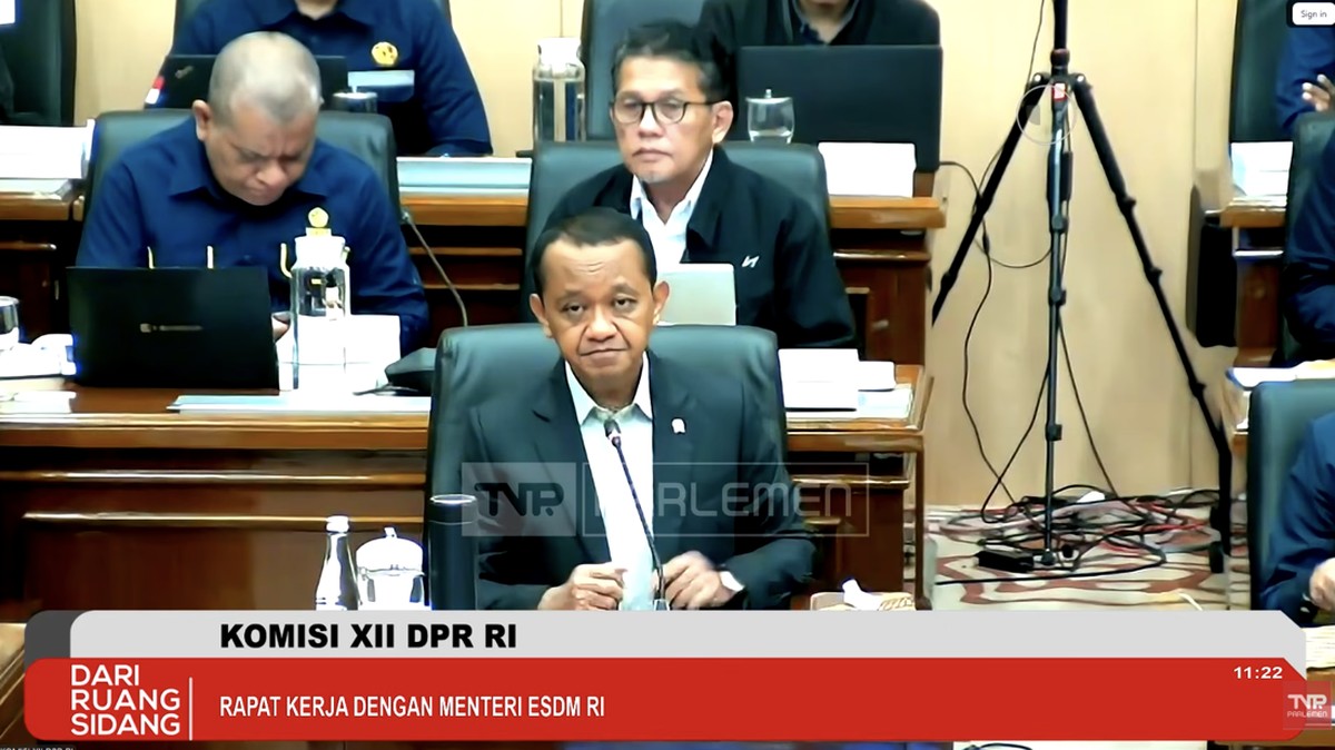 Bahlil Ungkap Alasan SPBU di Makassar Antre Panjang, Ada Alat Bukti