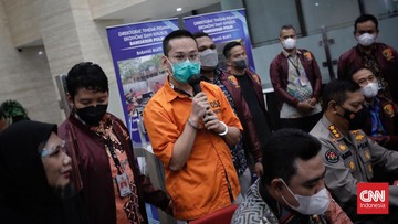 Bebas Bersyarat, Indra Kenz Akui Salah dan Minta Maaf ke Korban Binomo